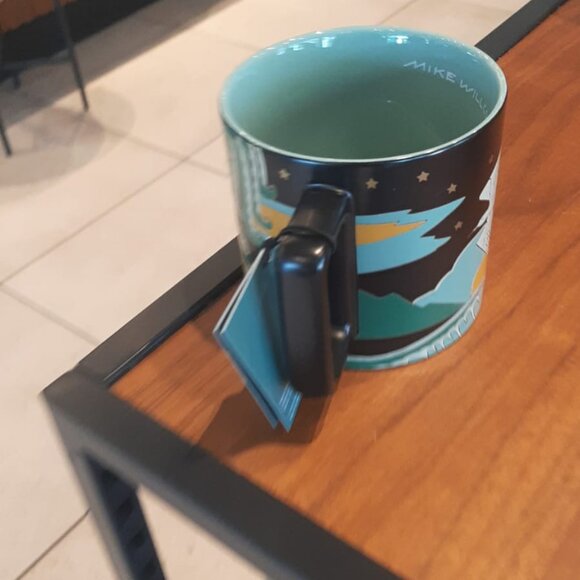 Starbucks The Siren Logo 14 oz Tumbler - Exclusive Collection - Picture 6 of 7